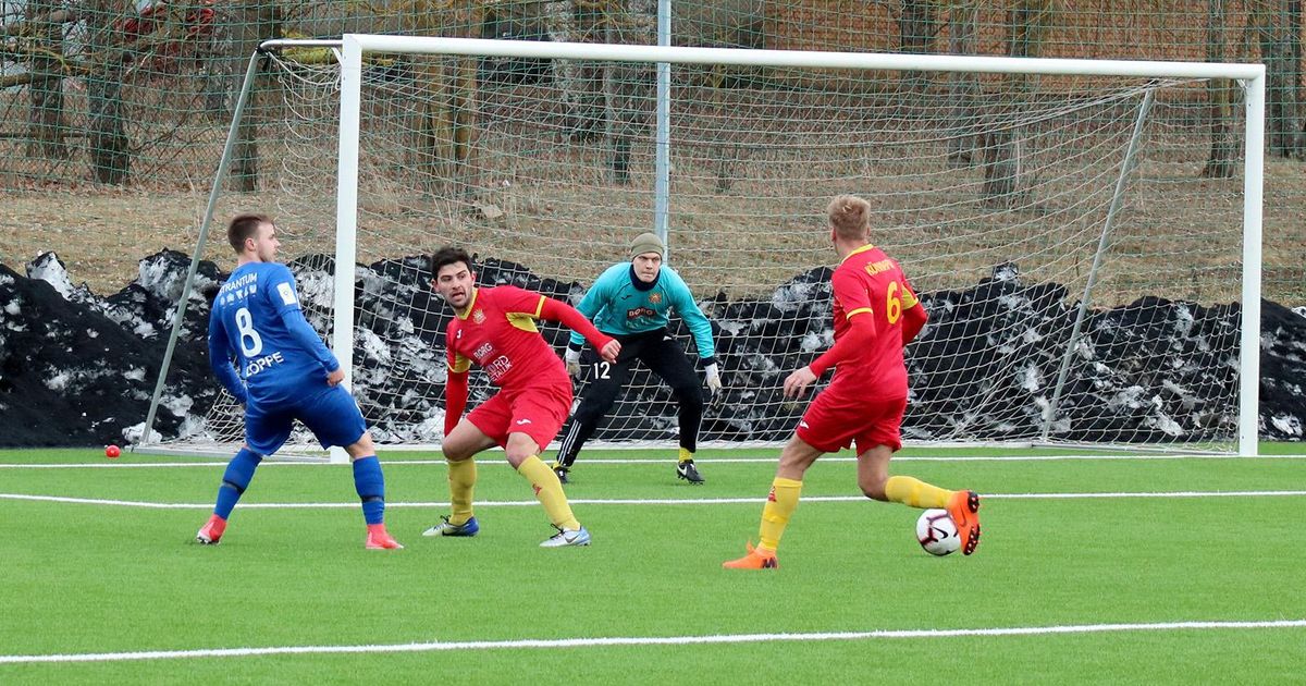 Võru jalgpallurite Esiliiga B hooaeg algas kaotusega