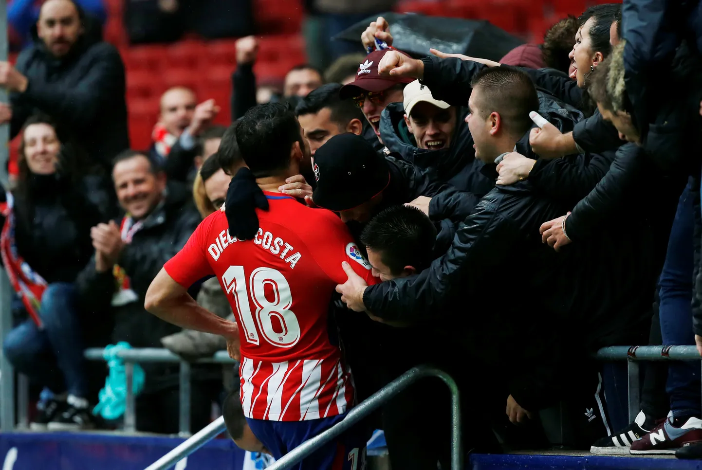 Diego Costa väravat tähistamas.