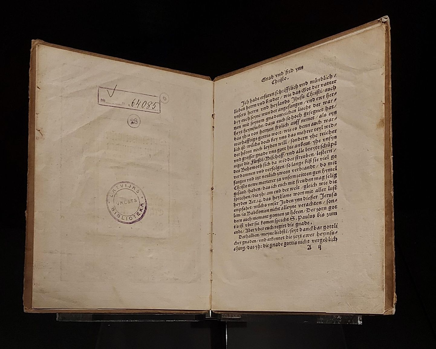 Riia rahvusraamatukogus on eeloleva 500. aastapäeva puhul pandud näitusele raamat Martin Lutheri kirjadest kristlastele Riias, Revalis ja Dorpatis. See on trükitud 1523. aastal Wittenbergis.