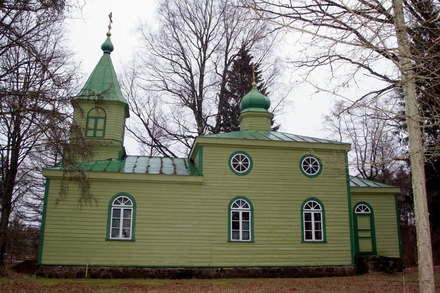 Urissaare külas toimub jaanilaupäeval piiskoplik liturgia, peetakse kodukandipäeva ja avatakse kohalikule koolile pühendatud mälestuskivi ning tähistatakse 90 aasta möödumist kiriku ehitamisest.