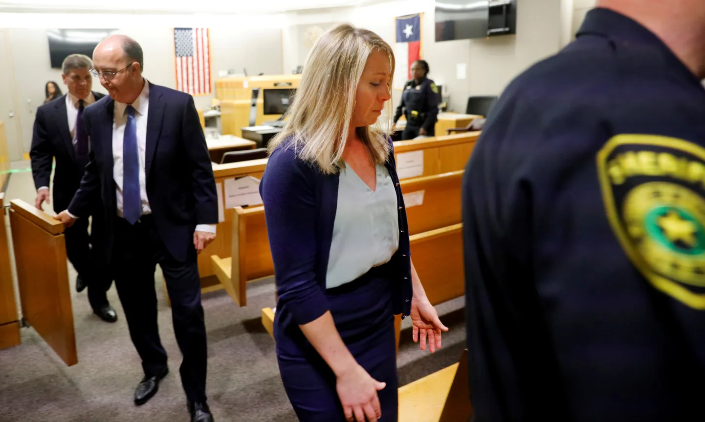 Amber Guyger pärast kohtuotsuse väljakuulutamist.