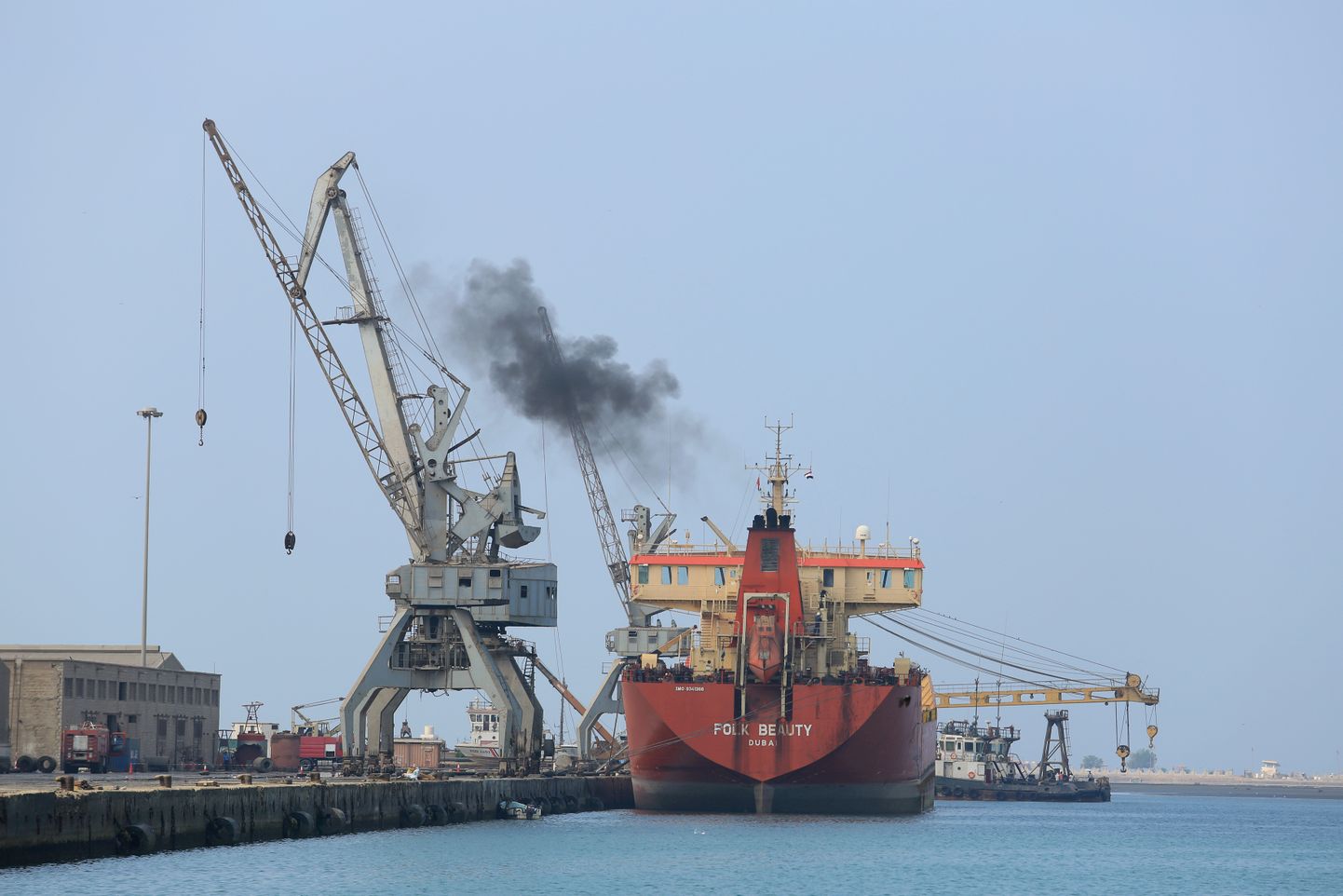 Kaubalaev Jeemeni Hodeida sadamas. Foto on illustratiivne.