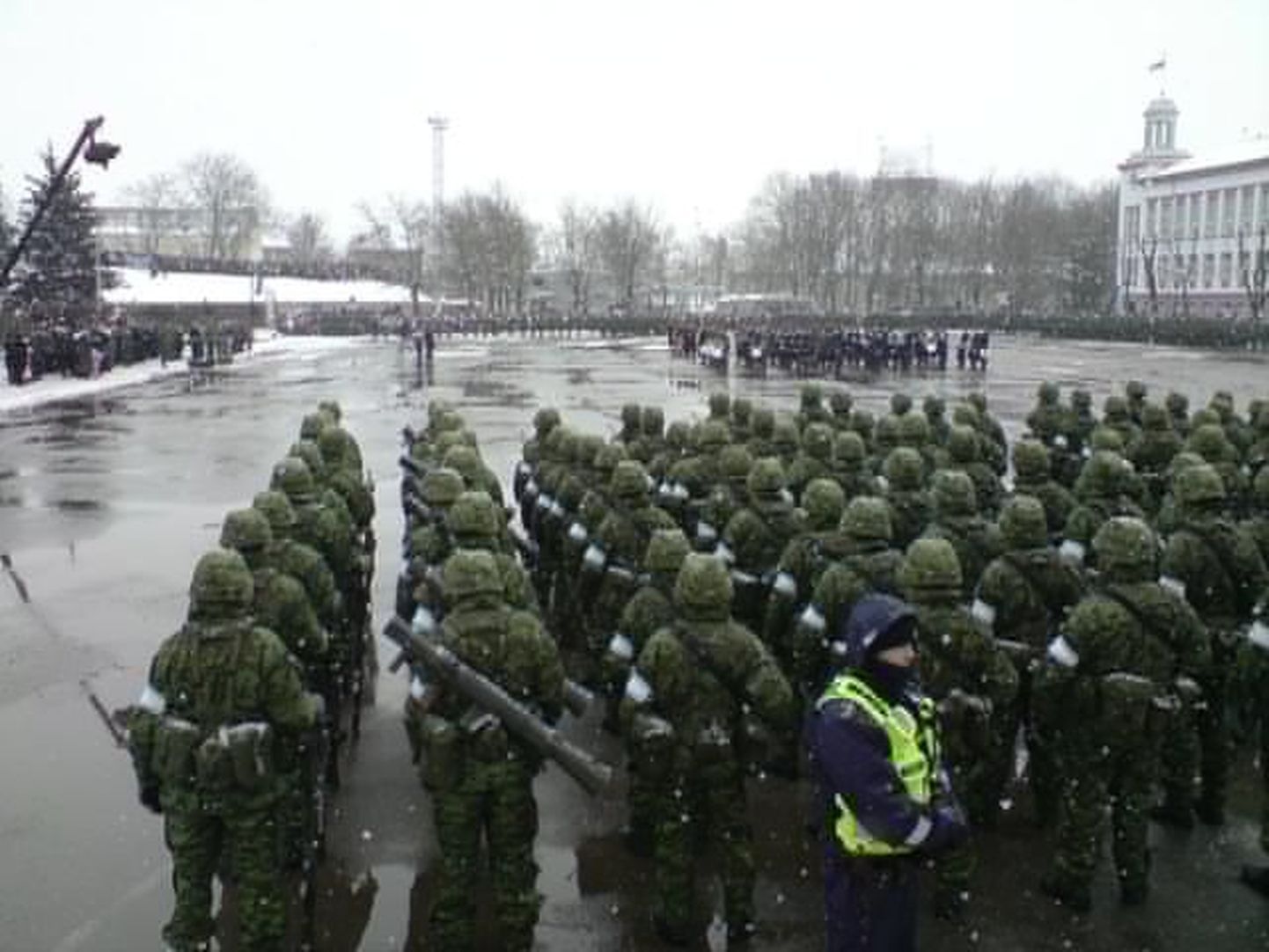 Kaitsejõudude paraad Narvas 24. veebruaril 2009.