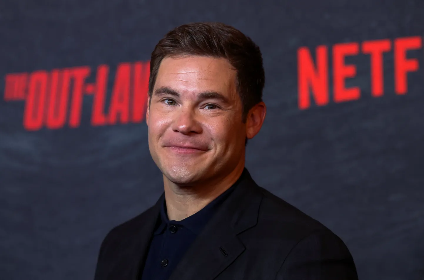 Näitleja Adam Devine on viimastel aastatel kannatanud krooniliste valude käes.