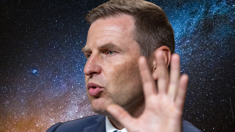 KOSMILINE PEEGELDUS ⟩ Mis toimub Hanno Pevkuriga?