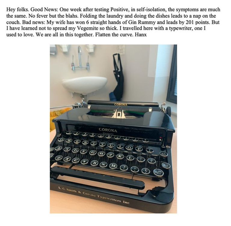 Tom Hanksi Corona kirjutusmasin, mille ta saatis Austraalia poisile Corona De Vriesile