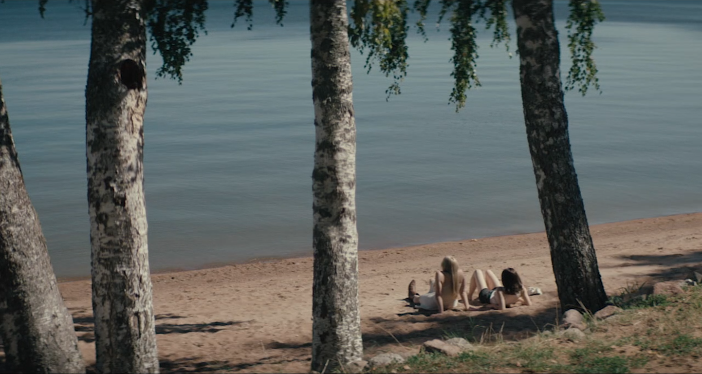 Kaader Marko Raadi uuest filmist «Biwa järve 8 nägu».

 