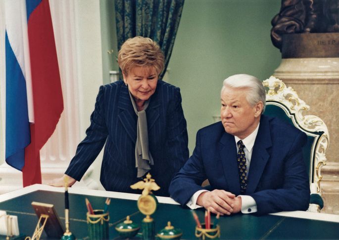 Наина Ельцина: президентом двигало чувство ответственности за страну
