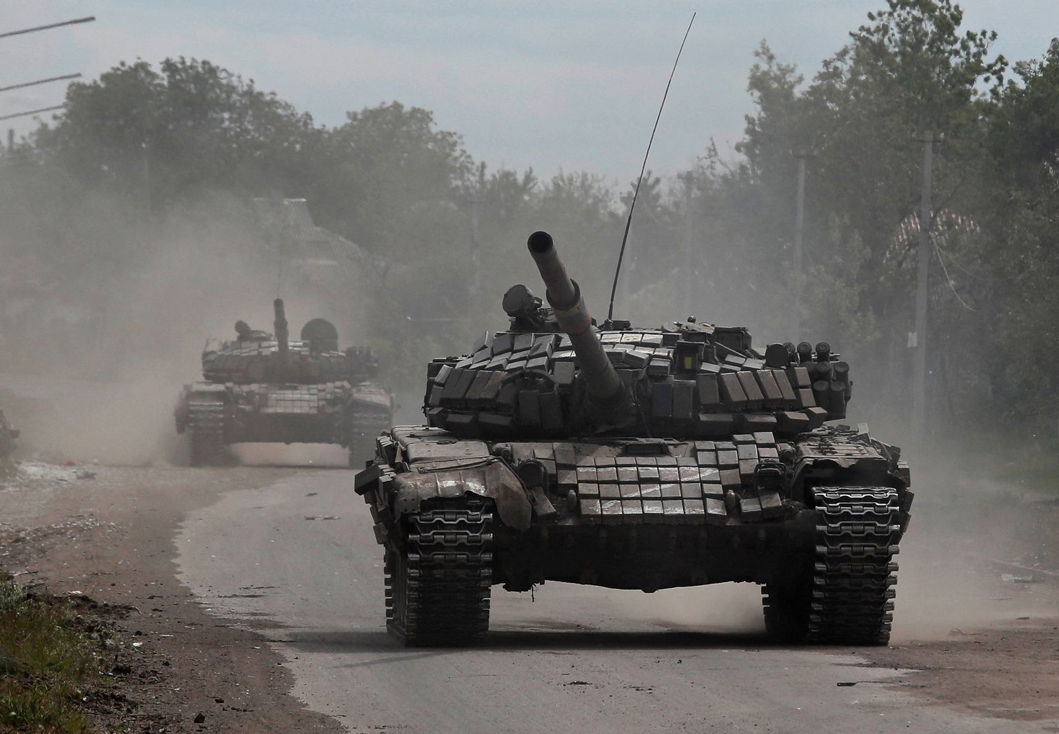 Vene tankid Ida-Ukrainas Luhanski oblastis Popasnas. Foto on tehtud 26. mail 2022