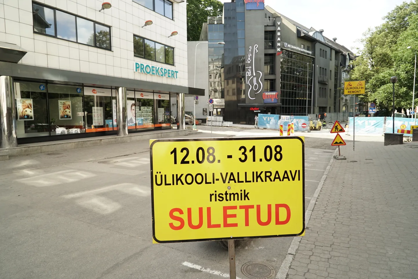 See ristmik läheb kinni.