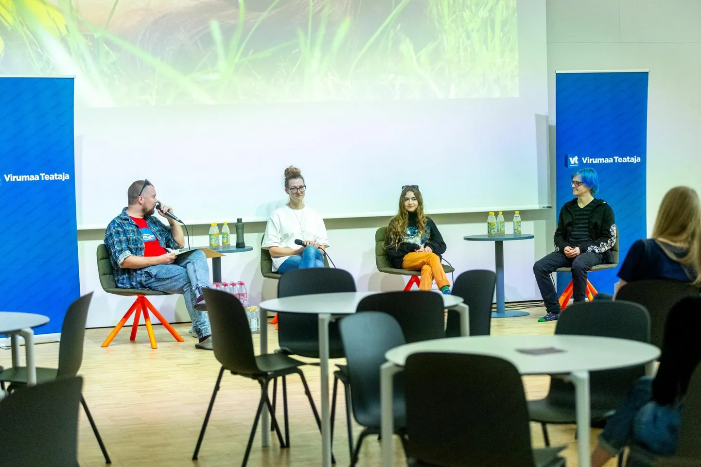 Ka eelmisel aastal kutsus Virumaa Suvesaundi tiim huvilisi Rakvere riigigümnaasiumisse eelüritusele, kus vesteldi muusikast ja sellest, mis asub muusika taga.
