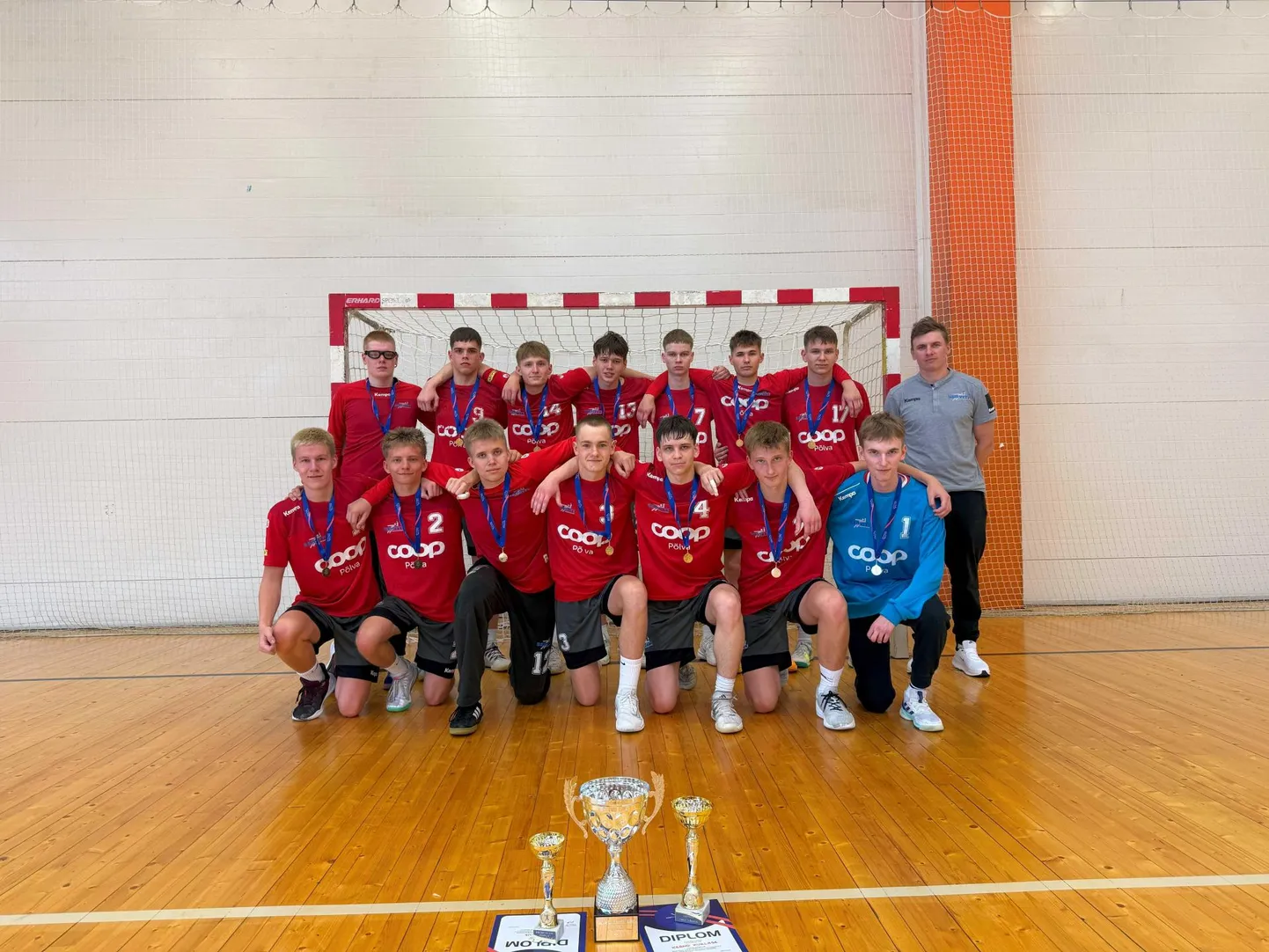 Põlva Käsipalliklubi /Põlva spordikool tuli Eesti meistriks U17 vanuseklassis.