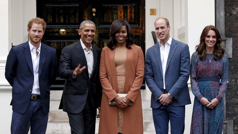 Barack Obama ja Michelle Obama 2016. aasta aprillis Londonis. Pildil vasakult: prints Harry, Barack Obama, Michelle Obama, prints William ja Cambridge'i hertsoginna Catherine