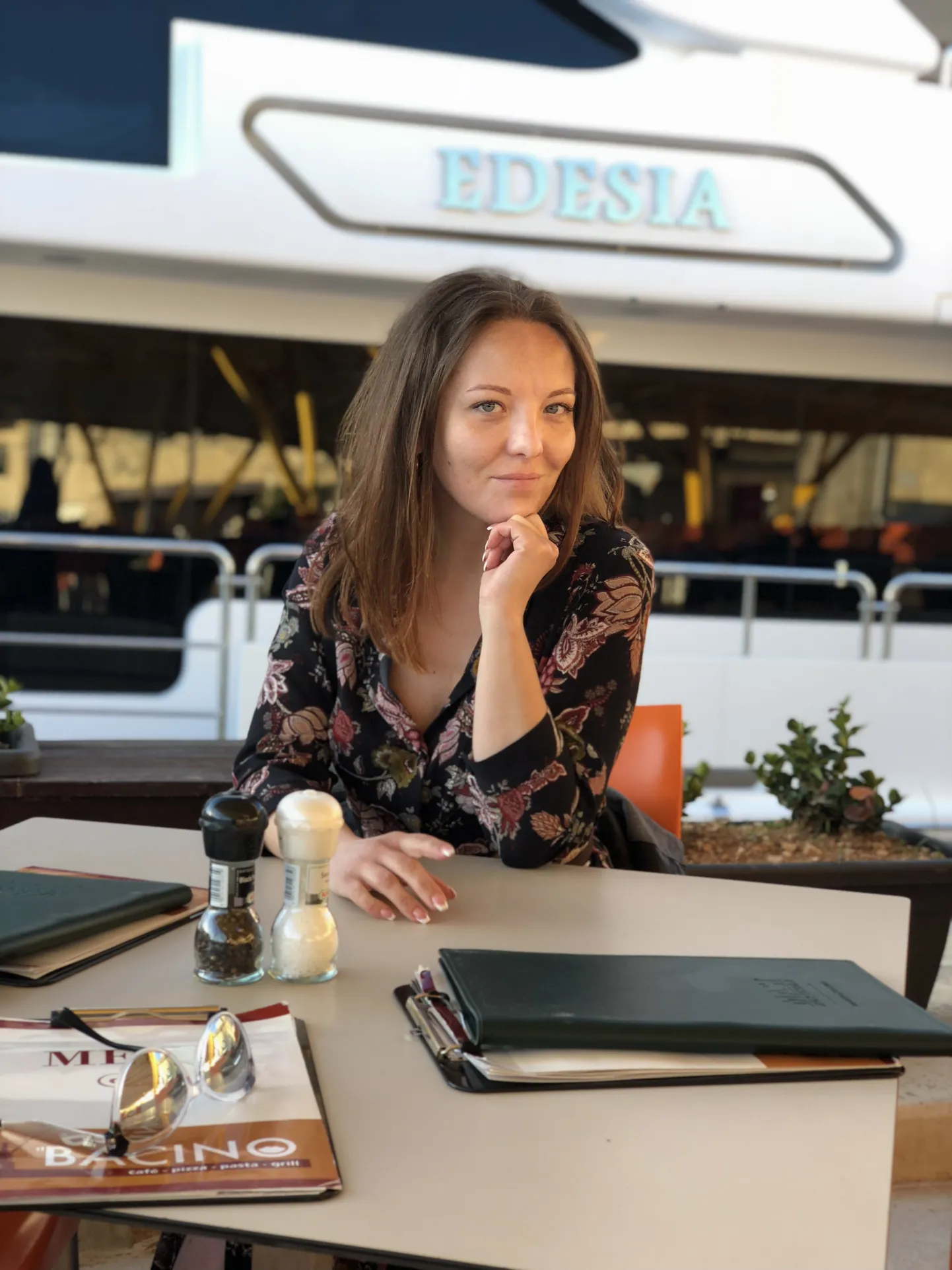 Nadežda Pahka märgib, et toitumisnõustaja ülesanne on tema poole pöördunud inimese mõtteviisi järkjärguline ümberkujundamine. Ideaalis peaks inimene hakkama mõne aja pärast tervislikult toituma, mõtlemata seejuures sellele, kas ta sööb õigesti või mitte.