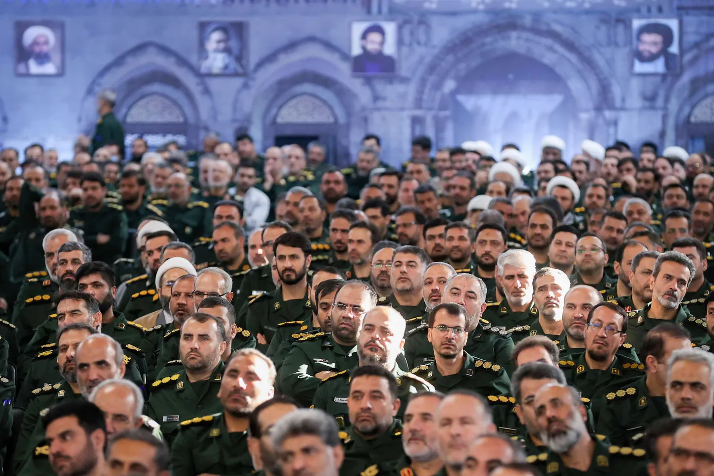 Руководство Корпуса стражей исламской революции во время встречи с президентом Ирана в Тегеране 18 августа 2023 года.