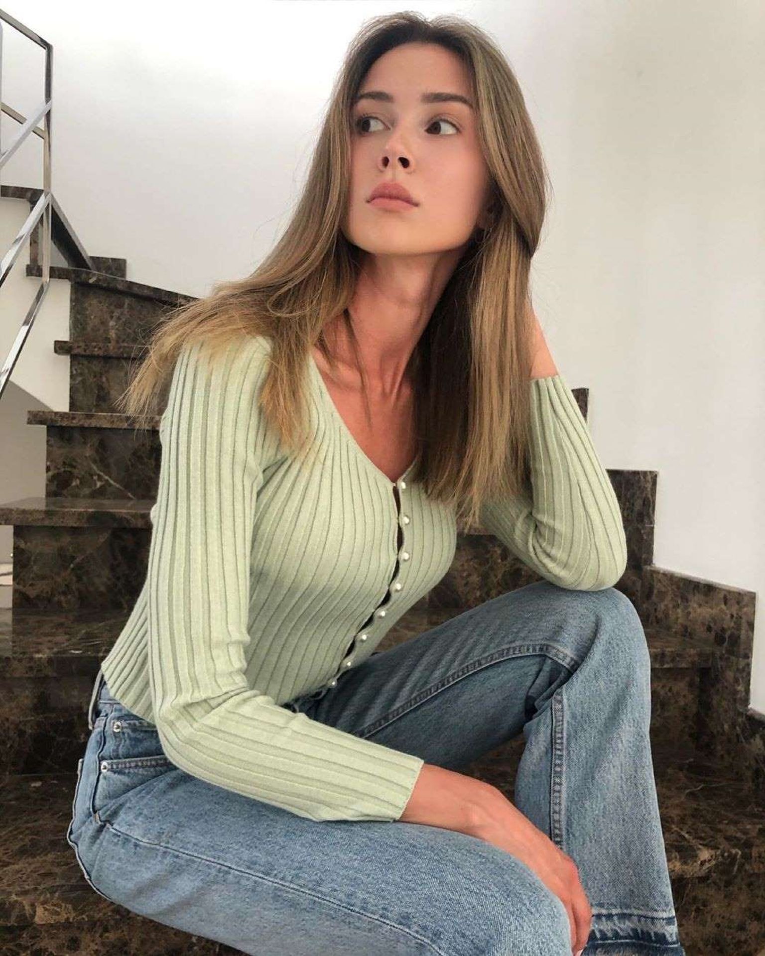 Анна Заворотнюк