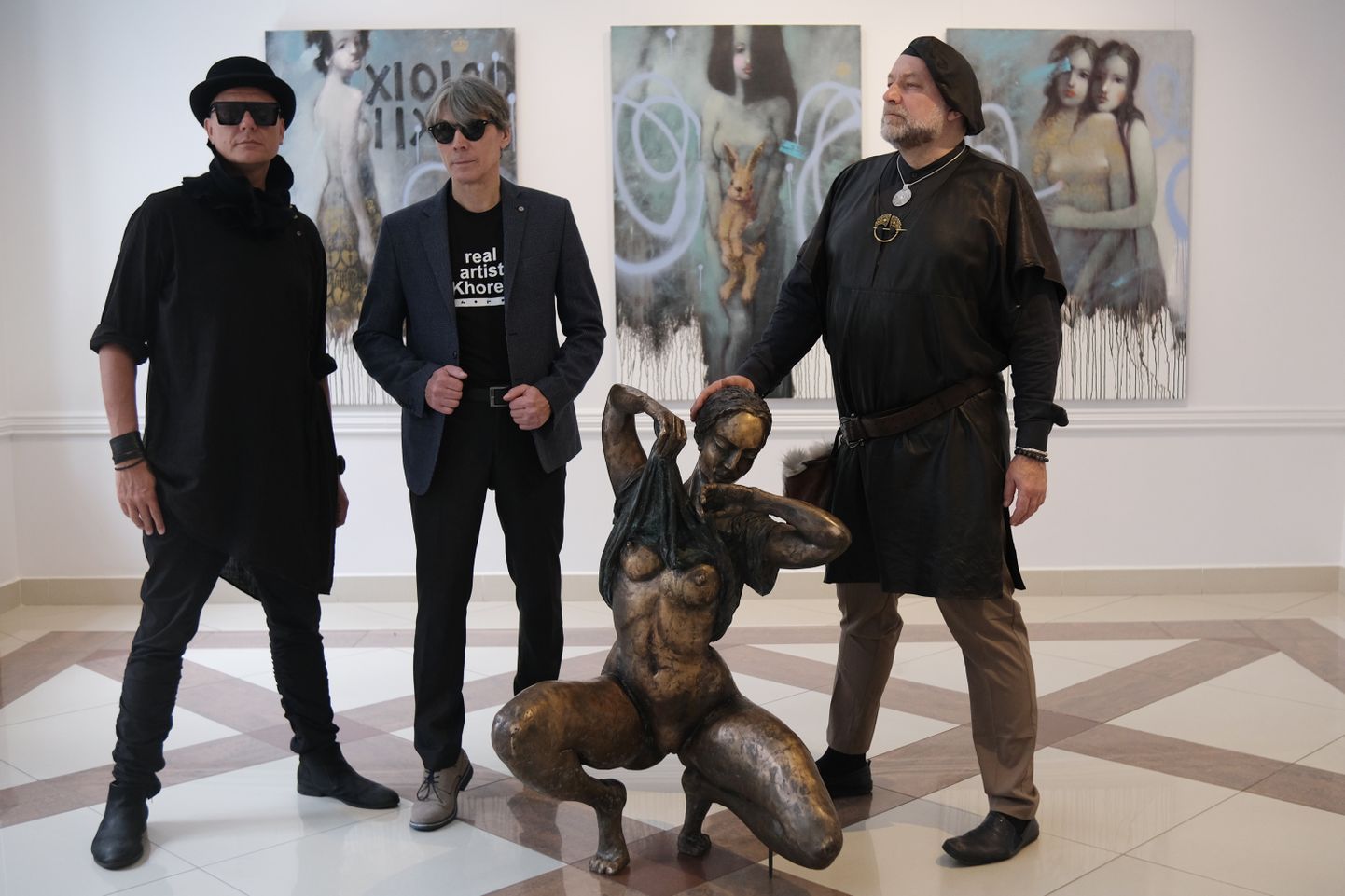 Näituse avamisel kõnelevad Eduard Zentšik, Juri Horev ja Tauno Kangro oma inspiratsiooniallikaist.