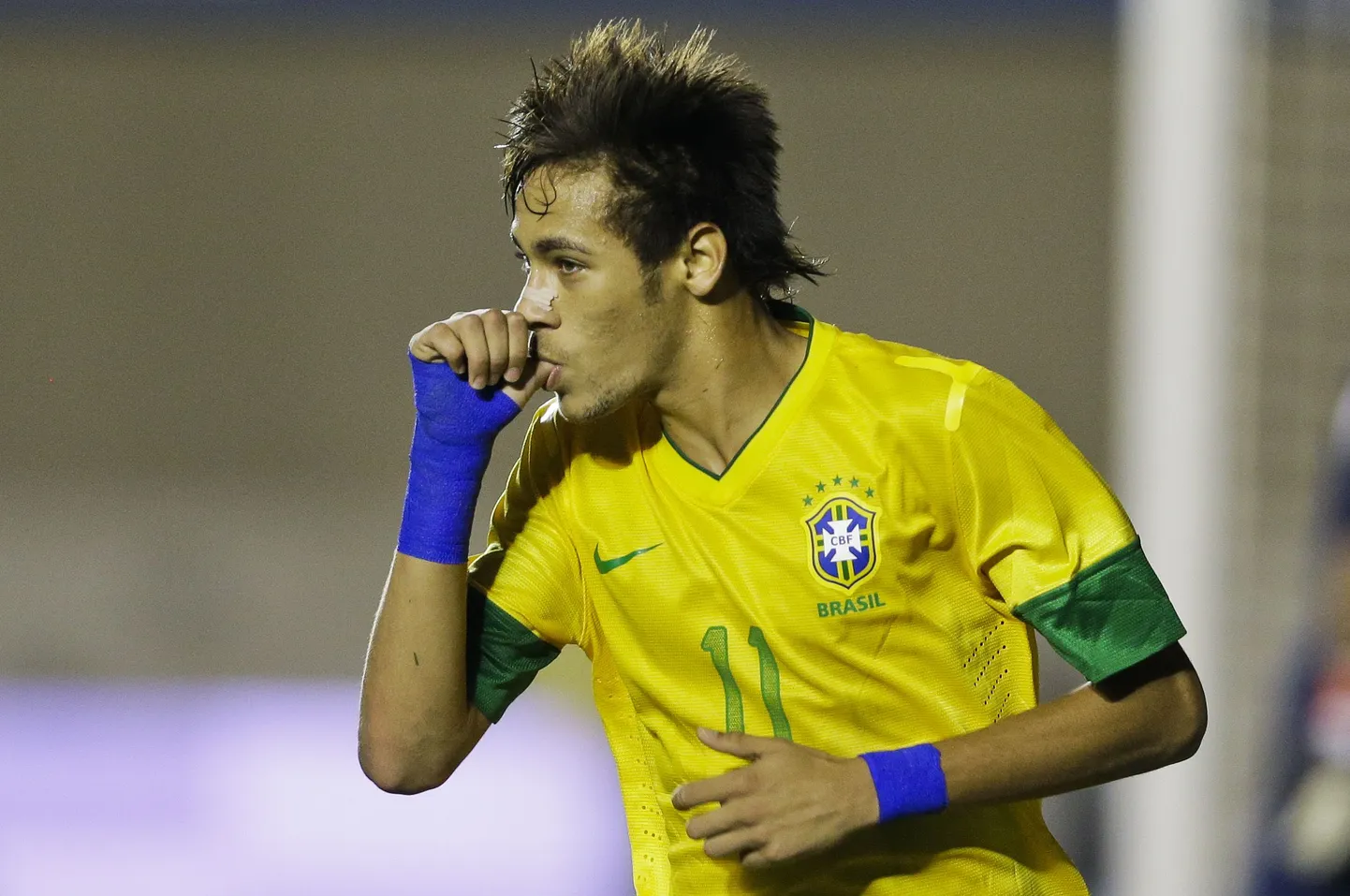 Neymar tähistamas Argentina vastu löödud väravat.