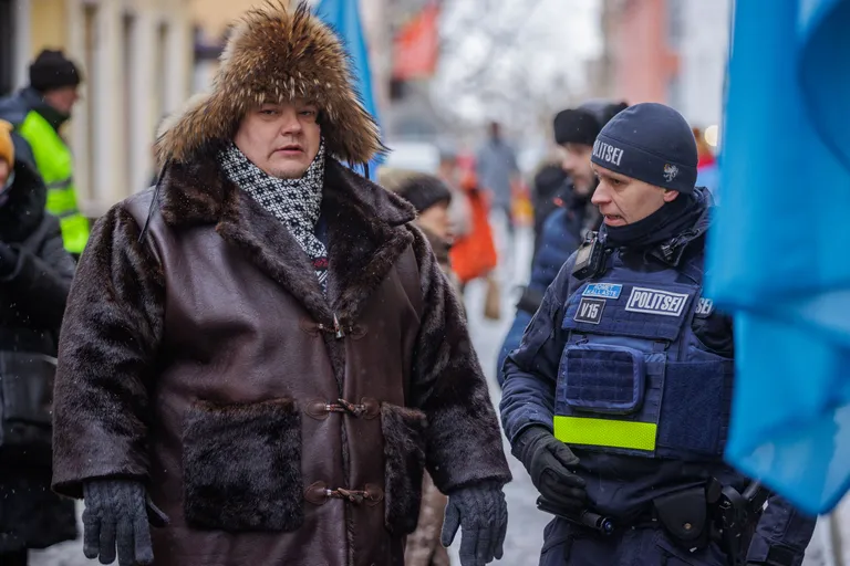 Движению Koos присуща внушительность даже на фоне эстонской полиции.