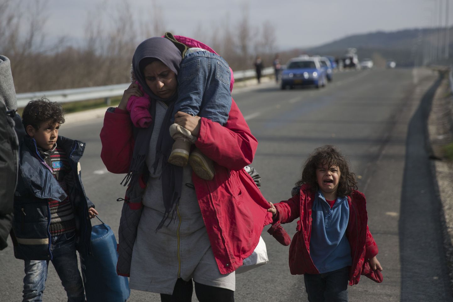 Süüria põgenikud teel Kreeka-Makedoonia piirile