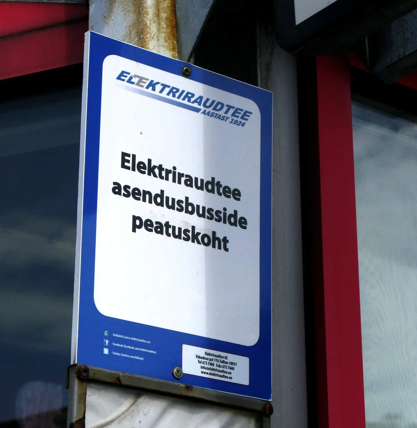 Asendusbusside peatus Balti jaamas.