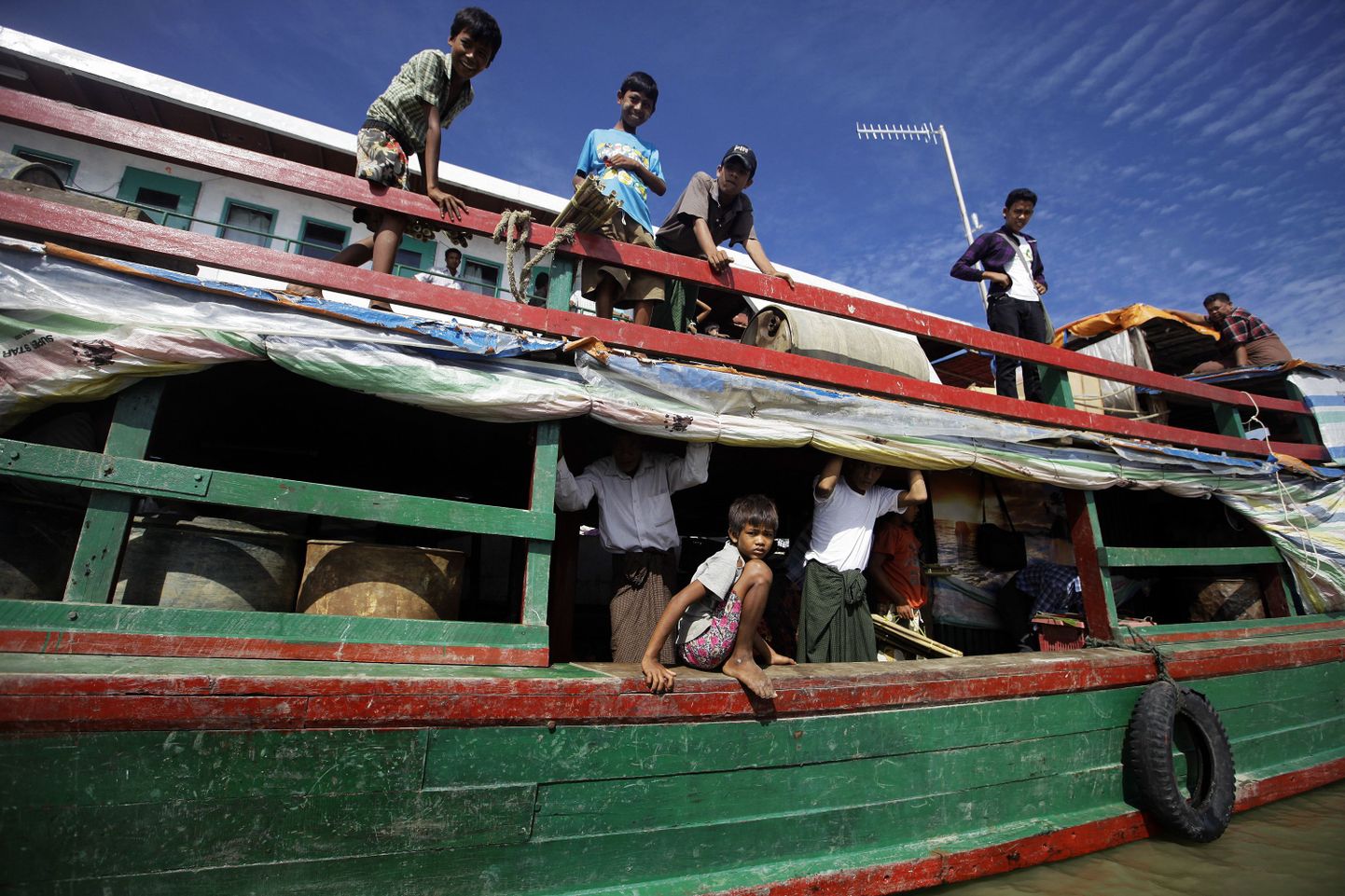 Kuigi suur osa Birma elanikest elavad allpool vaesuse piiri, on rikaste osakaal kiiresti kasvamas.
