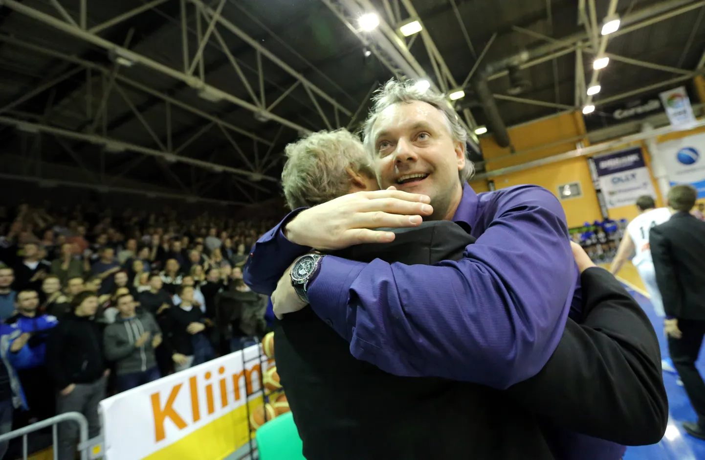 Gert Kullamäe rõõmustamas.