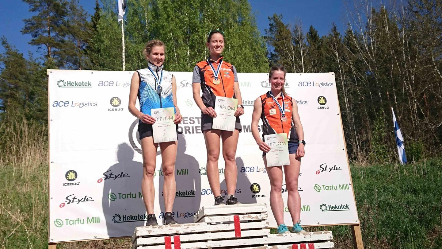 Naiste arvestuses tuli Võru klubile kaks medalit: kulla võitis Laura Joonas, pronksi Marianne Haug. Teiseks tuli Evely Kaasiku. 