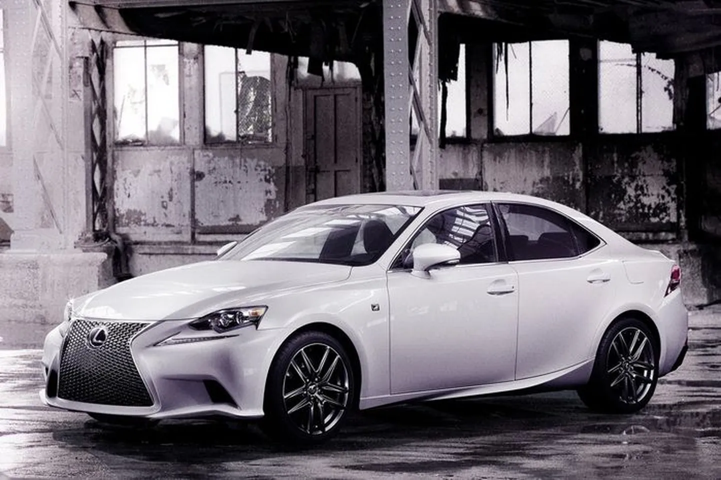 Lexus IS