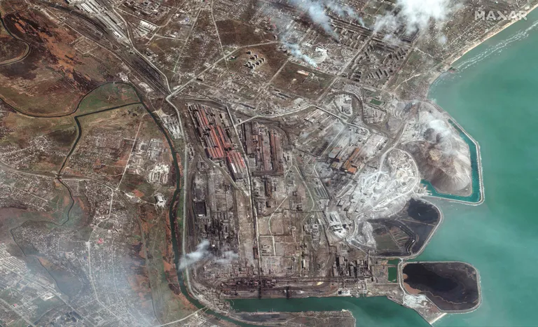 Värsked satelliidifotod Azovstali metallurgiatehasest Mariupolis, kus Ukraina sõdurid on napi sõjamoonaga rasketes oludes.