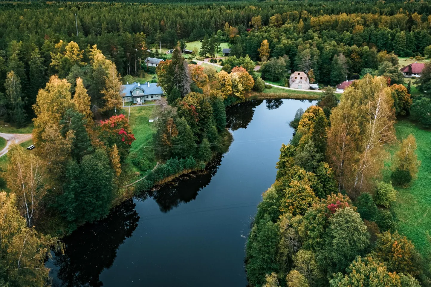 Oandu paisjärv.