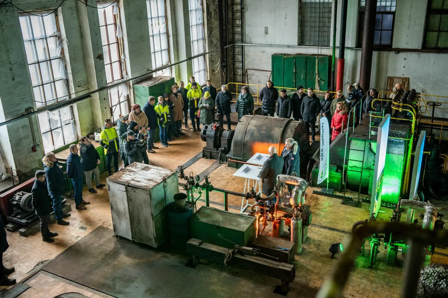 Enefit Green sõlmis lepped nii tuulikute tootja Nordexi kui Põhja-Pärnumaa vallavalitsusega Tootsi briketitehase turbiiniruumis, kus aastaid voolu toodeti.