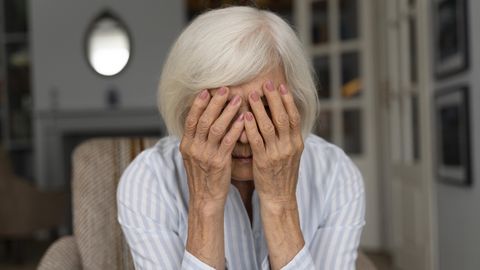 PEKSJAKS OMA LAPS ⟩ Sajad eakad kannatavad Eestis vaikides koduvägivalla all