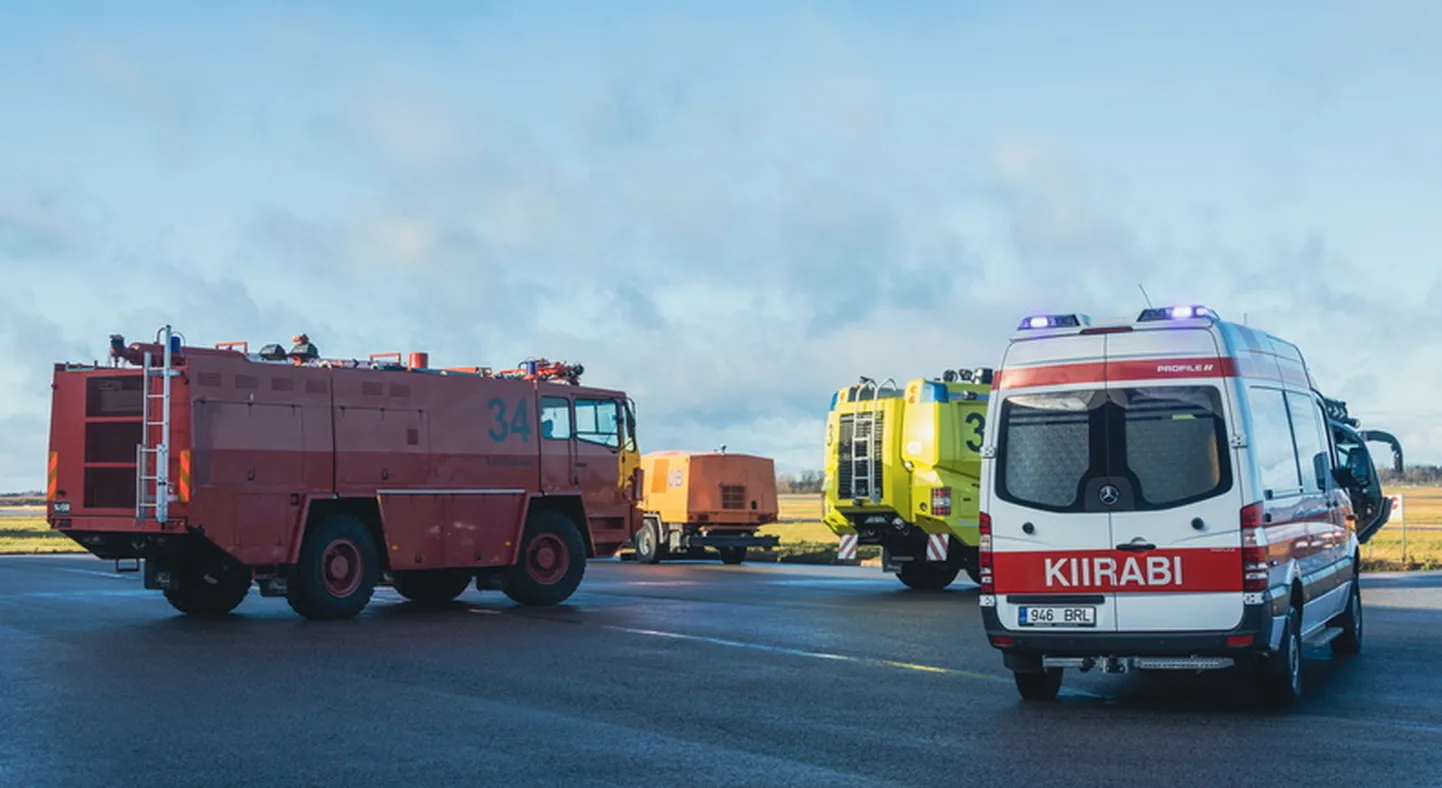 В ходе учений персонал авиабазы отработал порядок действий в случае авиационного происшествия.