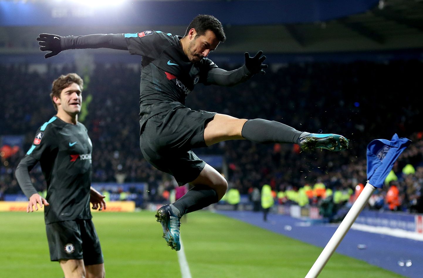 Londoni Chelsea sangar Pedro võiduväravat tähistamas.