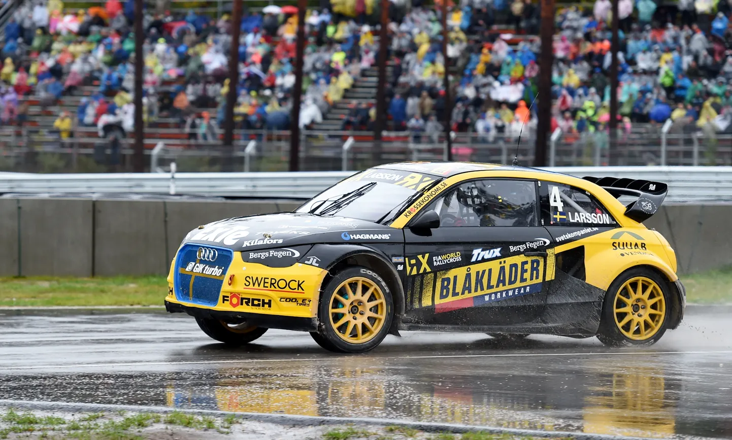 Robin Larrson osalemas FIA rallikrossi MM-i etapil Riias.