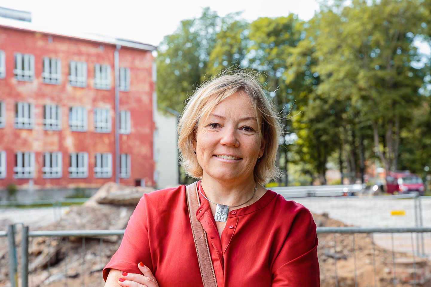 Irene Käosaar asub vedama Narva riigigümnaasiumi ülesehitamist.