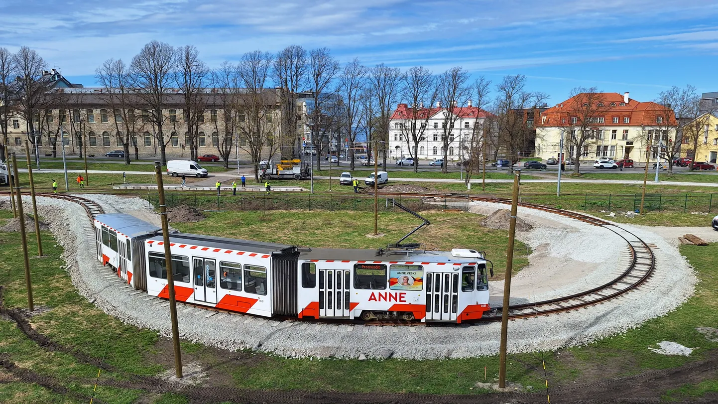 Nädalavahetusel lõppesid trammide ajutise tagasipöörderingi ehitustööd Skoone bastioni staadionil.