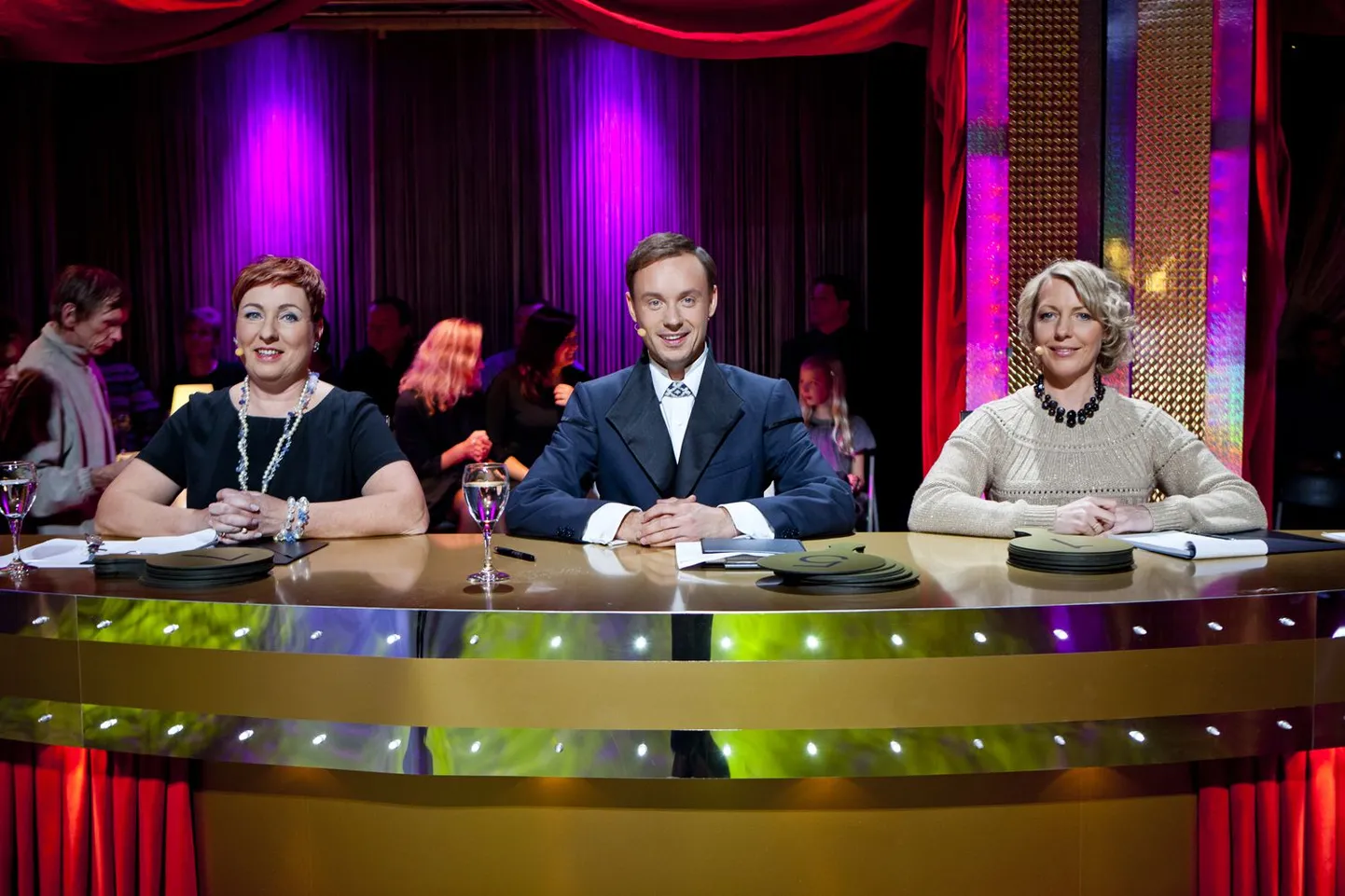 Tantsusaate kohtunikud Merle Klandorf, Jüri Nael ja Vilja Savisaar-Toomast.
