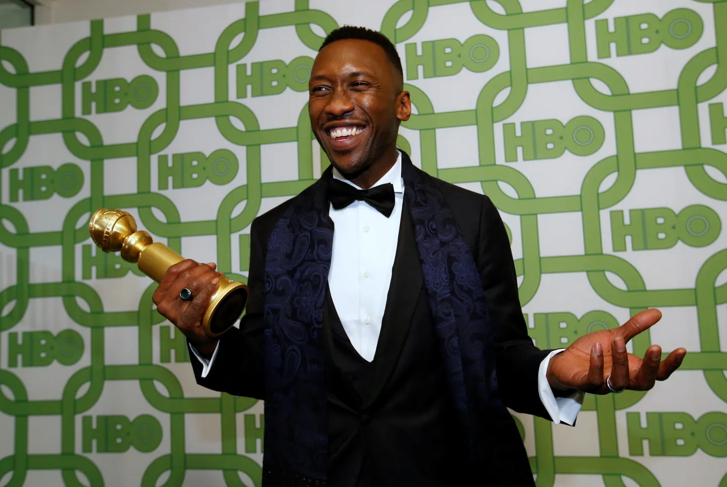 Parima meeskõrvalosa preemia laureaat Mahershala Ali Kuldgloobustel 2019