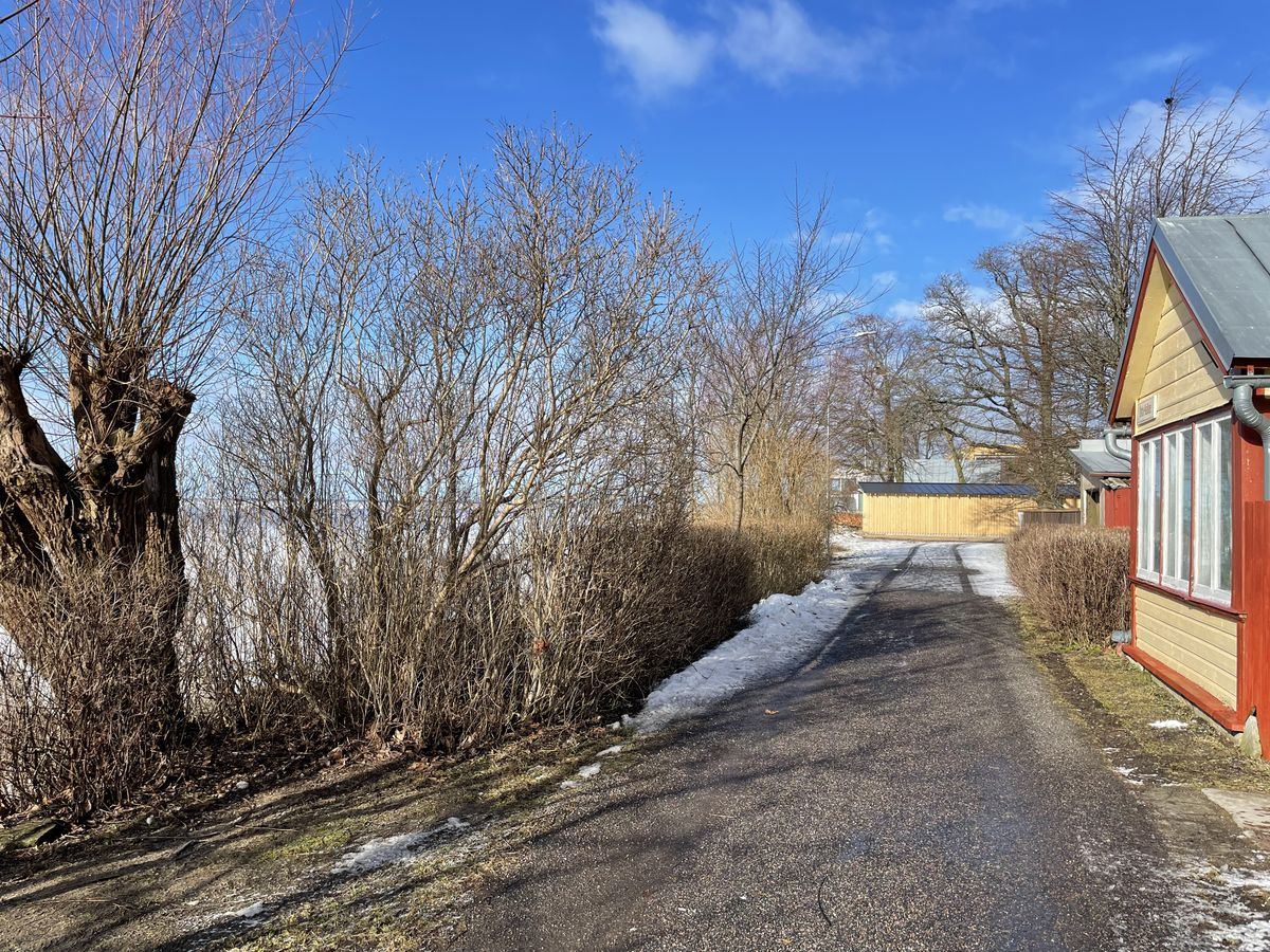 Ilus karge inimtühi linn