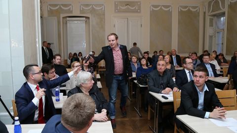 Tartu linnavolinik: volikogu juhte tasustatakse nipitades