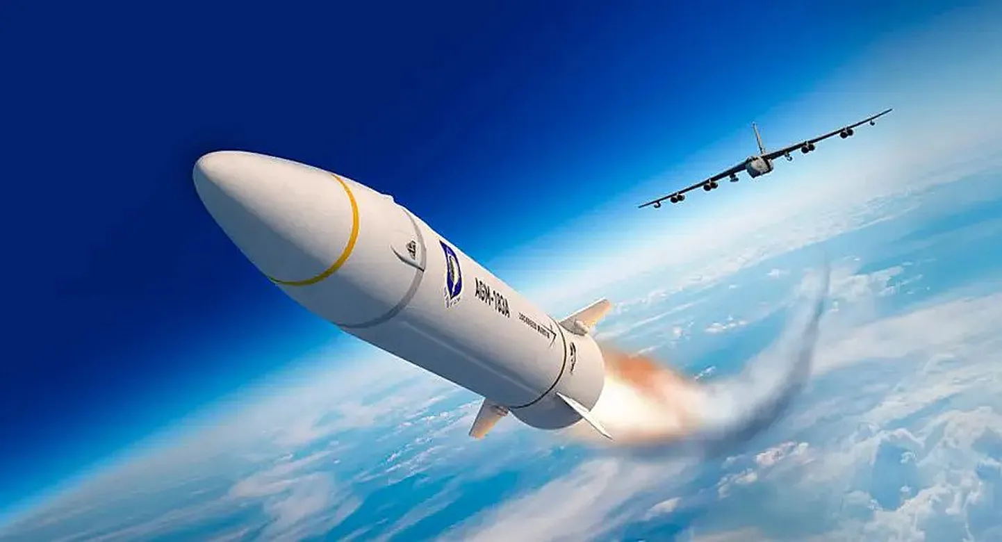 Sellel arvutirenderdusel saadab kordades helikiirust ületavat raketti välja pommitaja B-52.