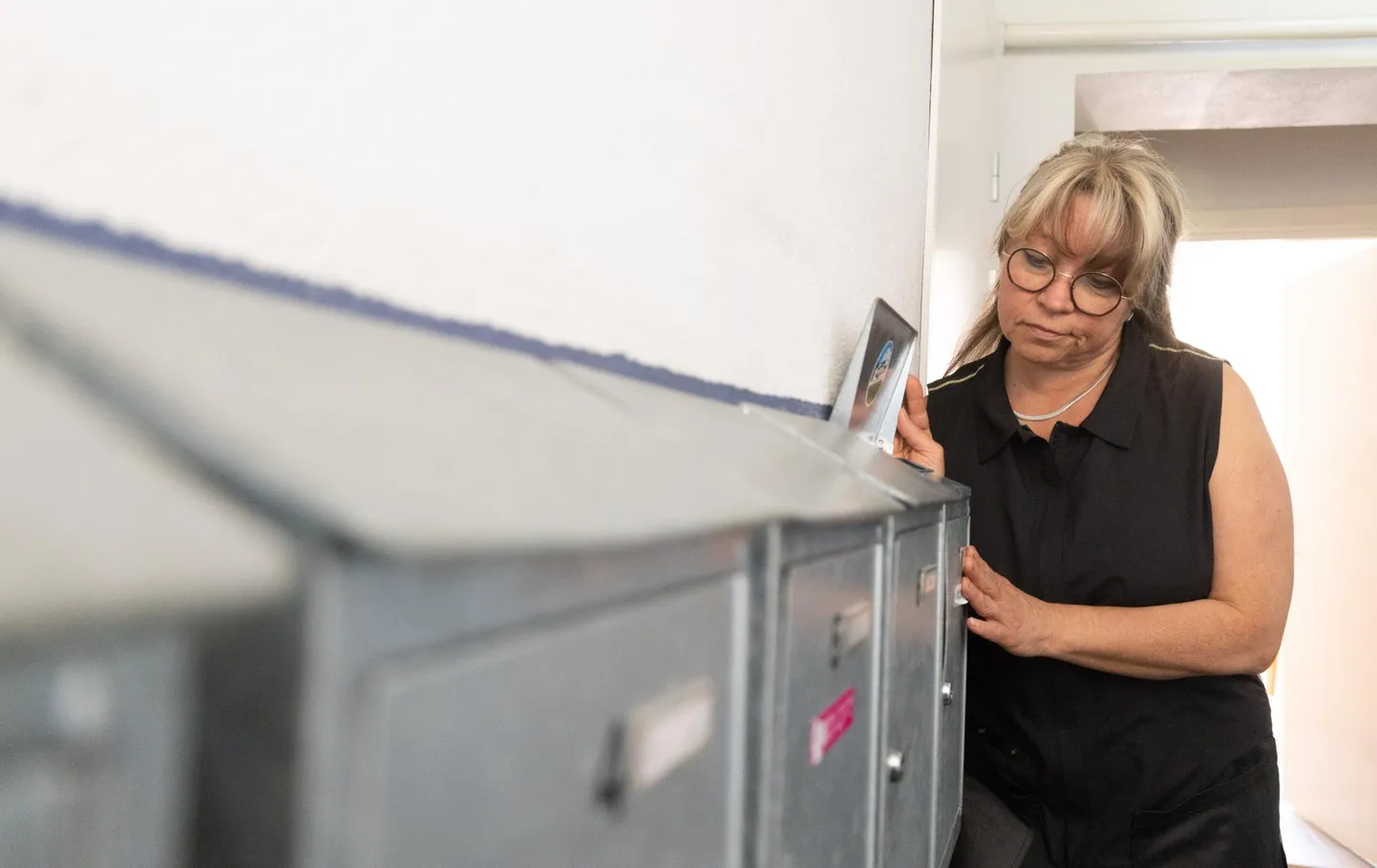 Marika Sokk on üks neist Tartu kandepiirkonnas elavatest inimestest, kes veel ülemöödunud nädalal oli sunnitud kurtma, et ajalehed ei jõua õigel ajal tema postkasti.