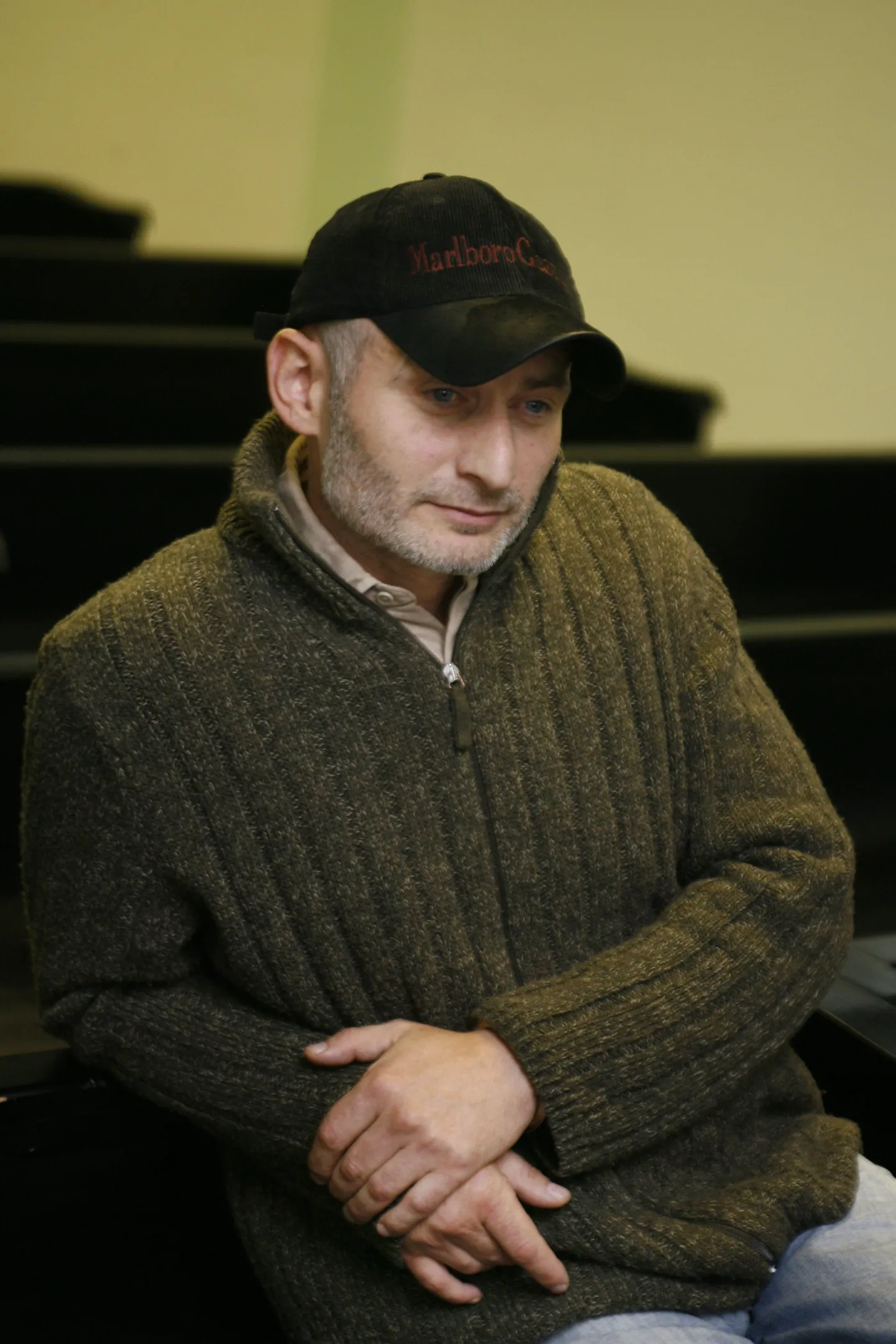 Haron Dikajevil on varemgi uurimisorganitega probleeme olnud. See Harju maakohtu saalis tehtud foto pärineb 2006. aastast.