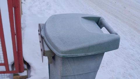 A READER ASKS ⟩ Why does the garbage company refuse to empty the seemingly normal container?