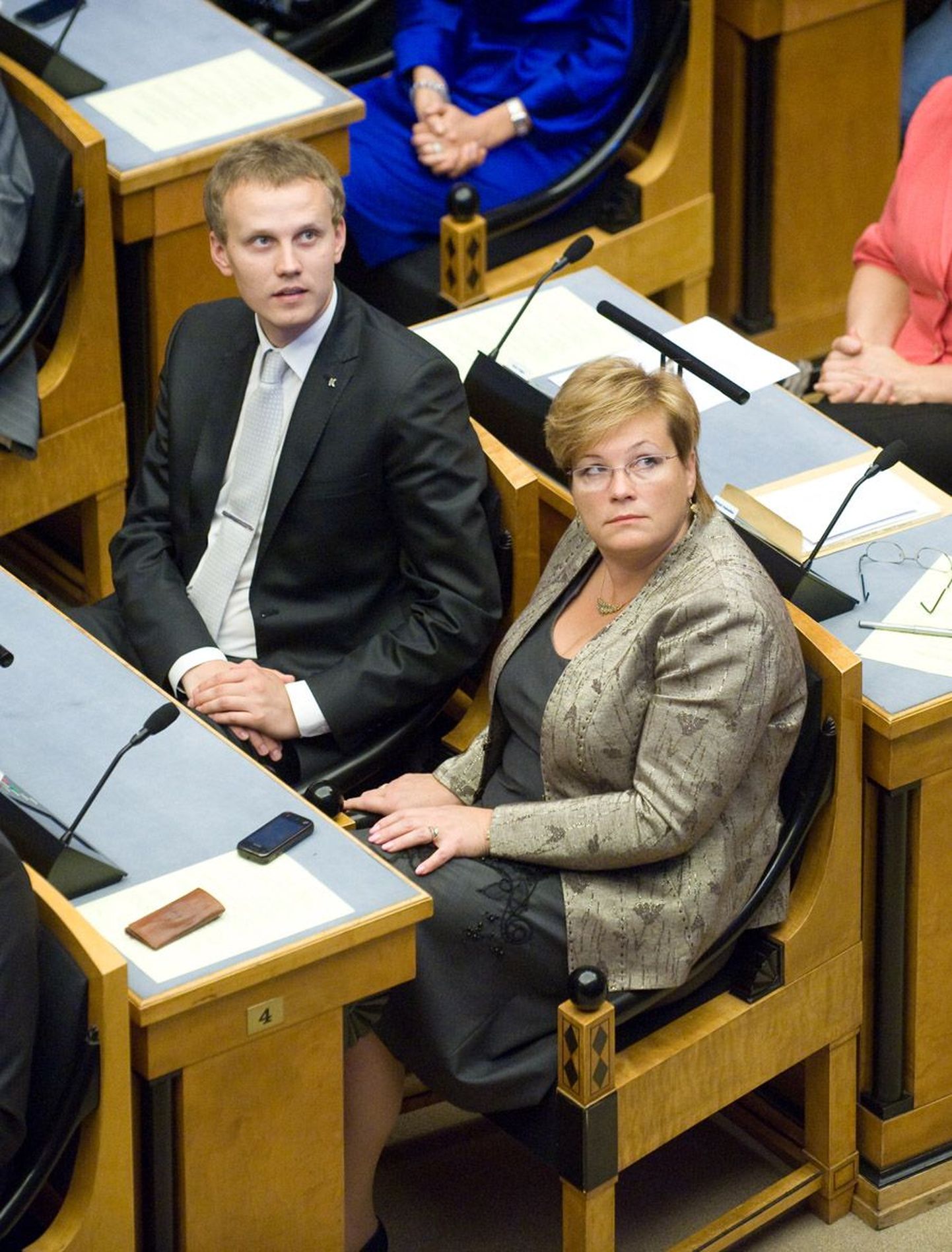 Mõjuvõimuga kauplemises kahtlustatakse parlamendi liikmeid Priit Toobalit ja Ester Tuiksood.