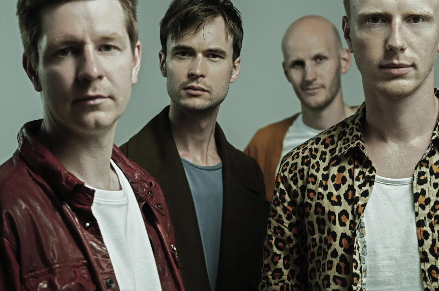 Muusikaline kollektiiv Miljardid ehk Kristjan Kallas (löökpillid), Marten Kuningas (vokaal), Peedu Kass (bass), Raul Ojamaa (kitarr).