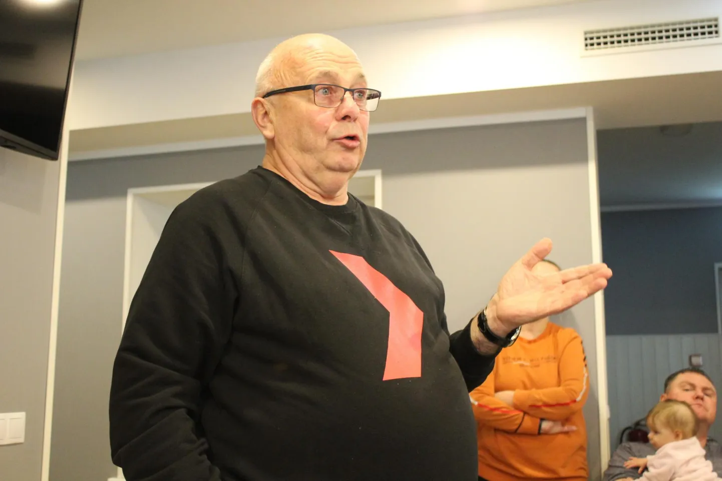 Vallavanem Einar Vallbaum enam ametis ei jätka.