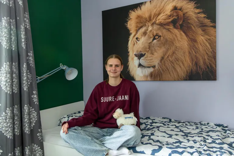 Kui Mathilda Klemmer Eesti pere juurde oli saabunud, võis ta oma toa sisustada enda maitse järgi.